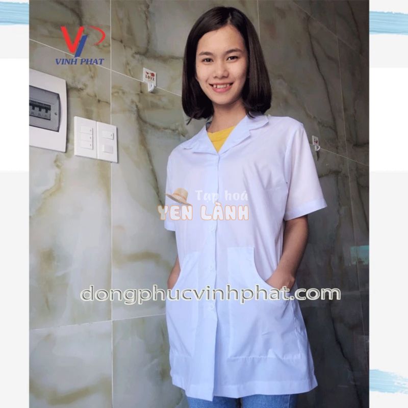 Áo Blouse Trắng Tay Ngắn Cho Nữ Dược Sĩ Nhà Thuốc Spa, Áo Y Tá Túi Chéo – VĨNH PHÁT