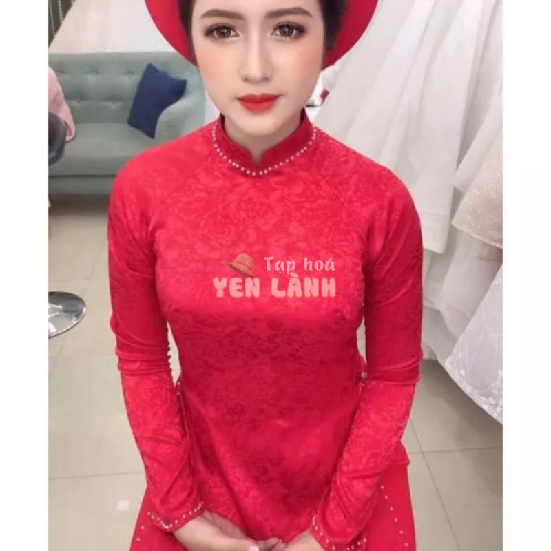 Áo dài gấm đỏ 2 tà