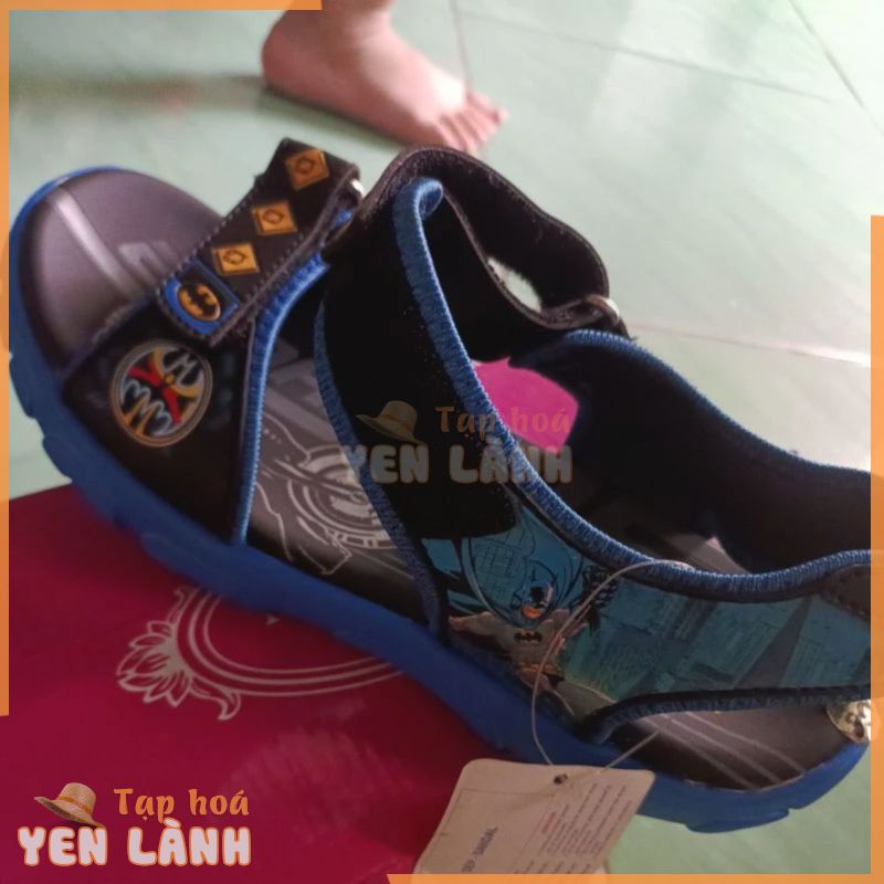 thanh lý giày sandal Bitis Batman size 39 con tem