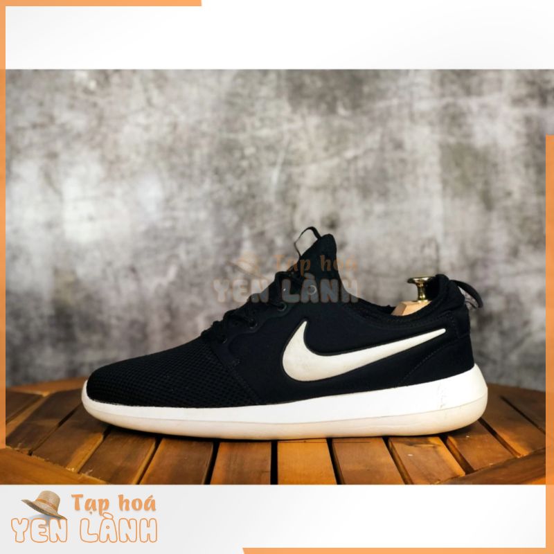 (SIZE 42.5) Giày thể thao chính hãng 2hand NIKE ROSHE TWO BLACK WHITE `