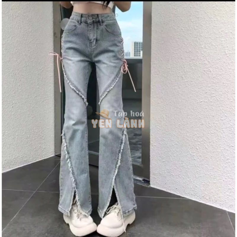 Quần jeans lưng cao ống loe thắt dây hồng xẻ tà