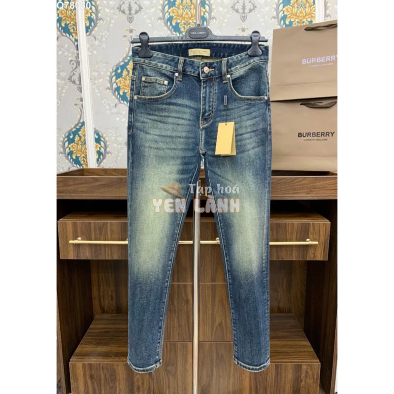 [ Sale Off 35% ] Quần Jean Burberry Xanh trơn logo tag da LA 1-1 on web