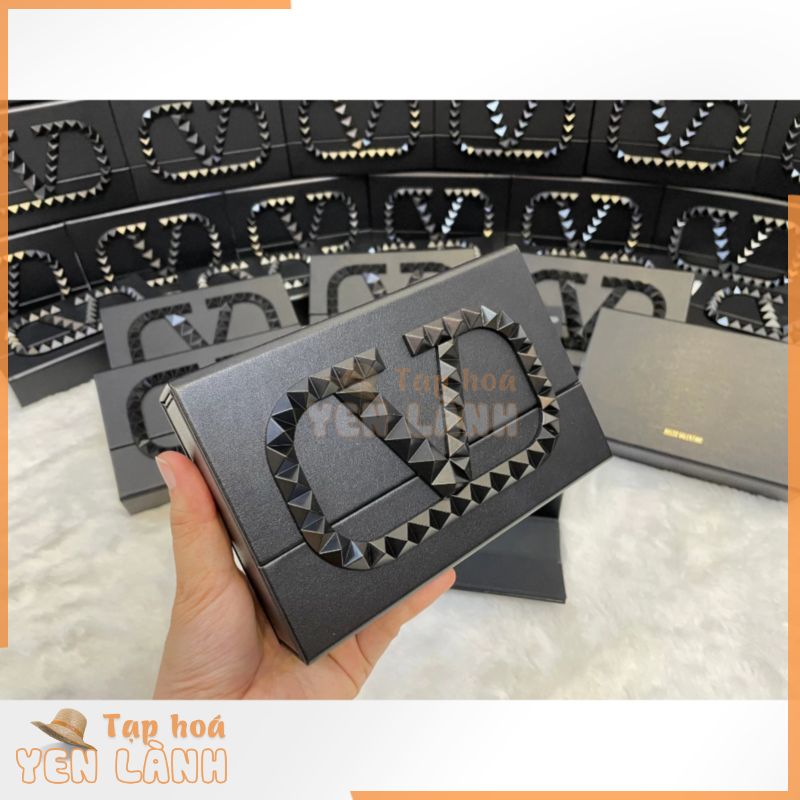 CLUTCH DA VALENTINO ĐEN CÓ GƯƠNG